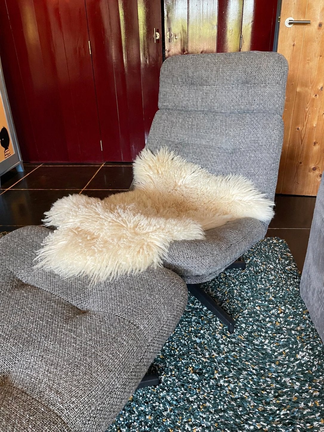 IKEA Havberg draai relaxstoel met voetensteun en schapenvach, Huis en Inrichting, Fauteuils, Gebruikt, 75 tot 100 cm, Ophalen of Verzenden
