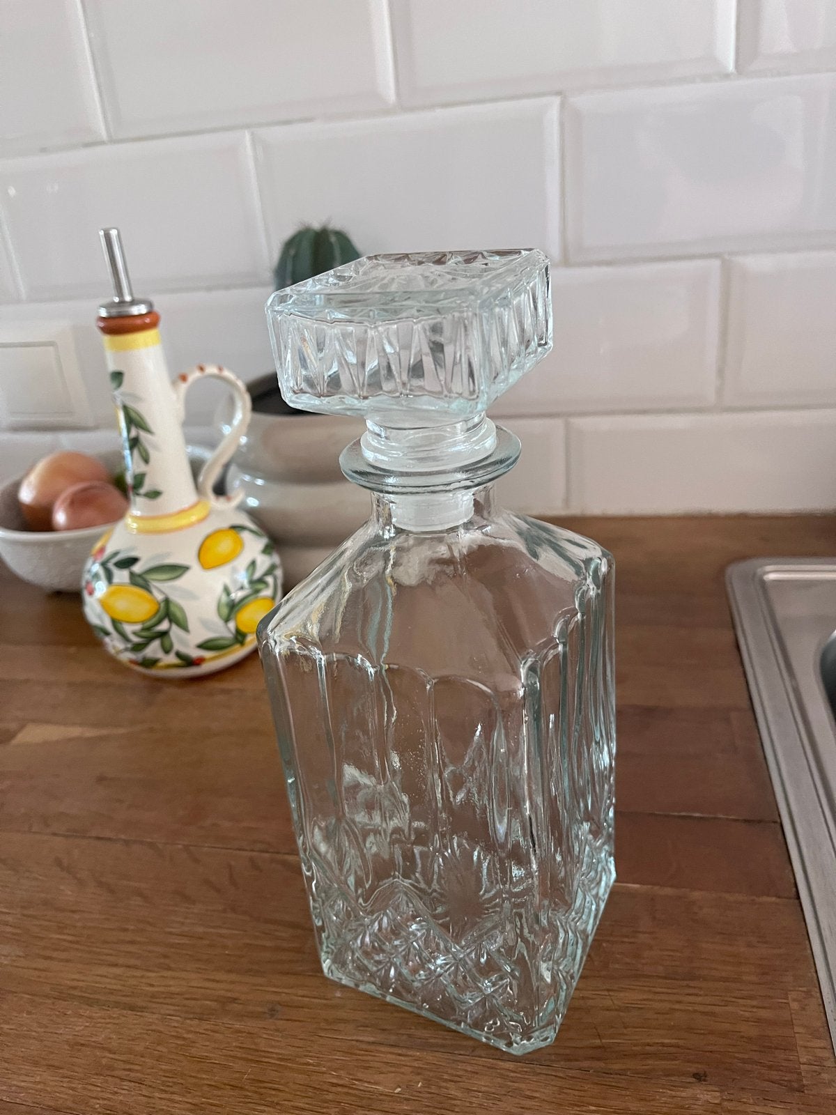 Decoratieve glazen karaf met stop, Verzamelen, Ophalen of Verzenden