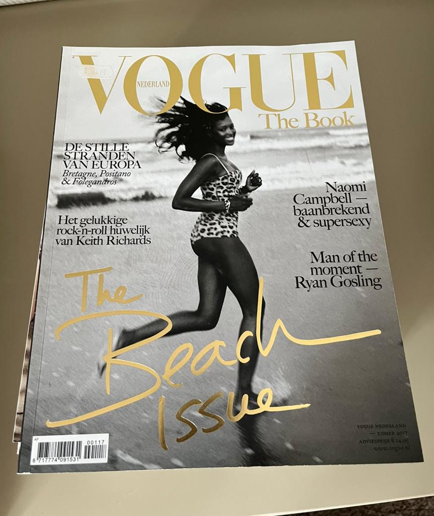 Rare Vogue NL The Book Beach issue Naomi Campbell!!, Verzamelen, Ophalen of Verzenden, 1980 tot heden, Tijdschrift