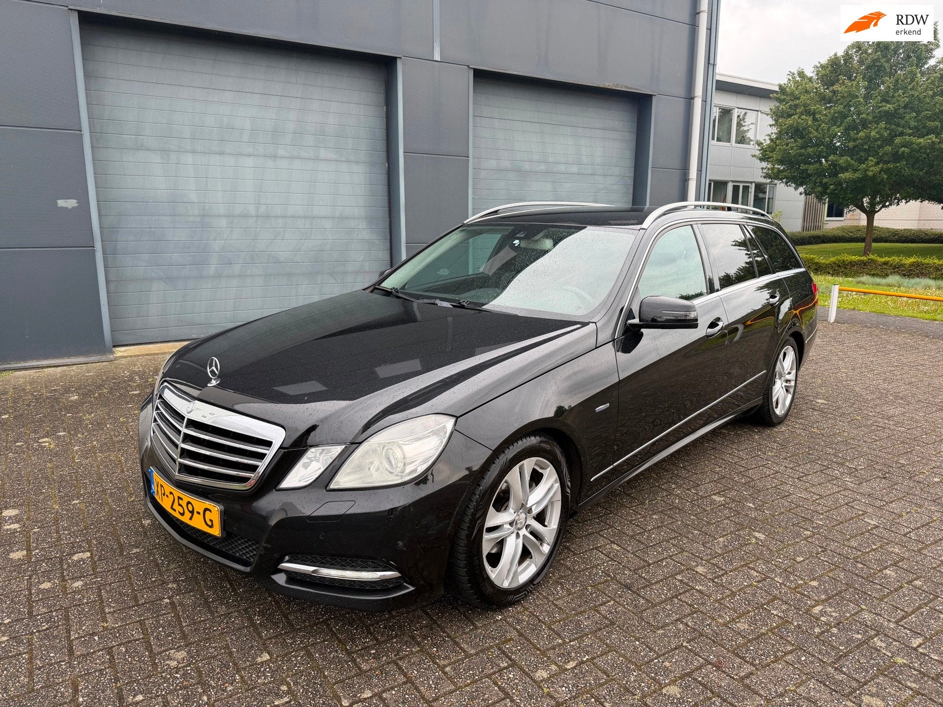 Mercedes-Benz E-klasse Estate 220 CDI Business Class Avantga, Auto's, Euro 5, Achterwielaandrijving, Gebruikt, Zwart