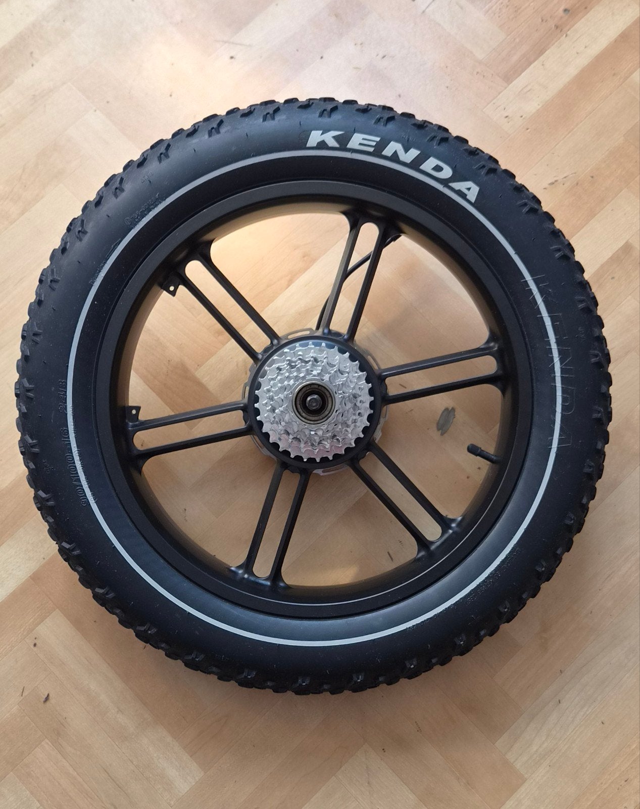 Achterwiel met motor -fatbike 250w rode kabel 150 km oud, Ophalen of Verzenden, Zo goed als nieuw, Overige typen