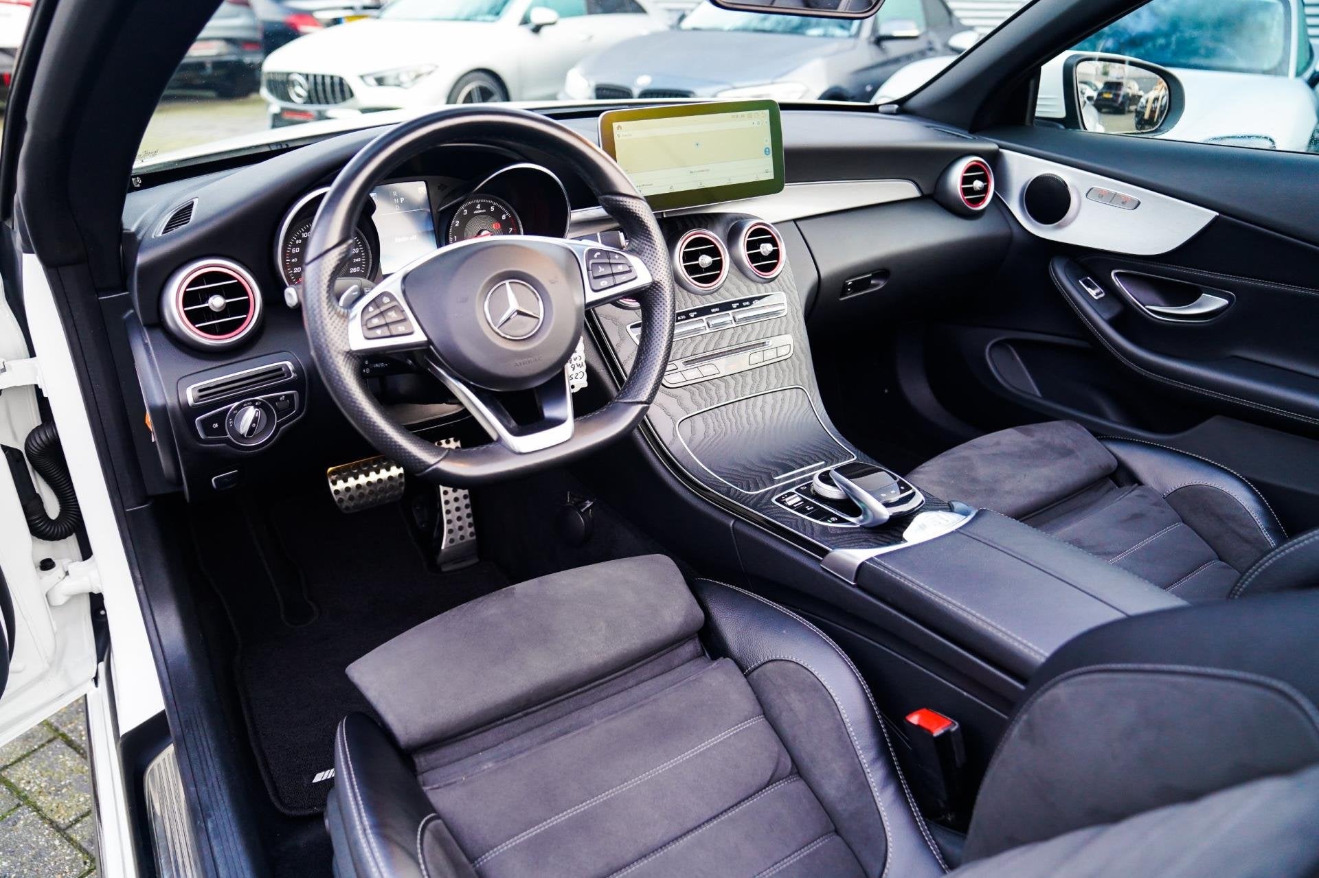 Mercedes-Benz C-klasse Cabrio 250 | Nekverwarming | Stoelver, Auto's, Mercedes-Benz, Automaat, Achterwielaandrijving, 4 cilinders