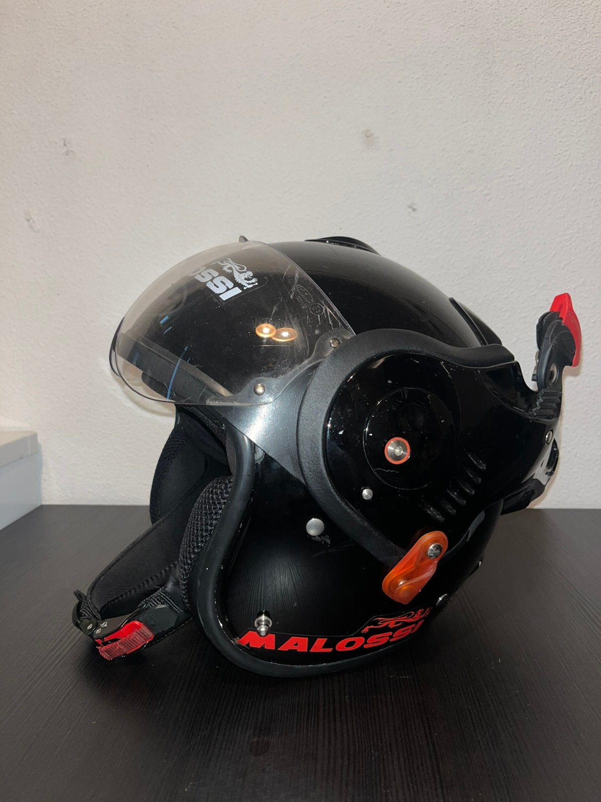 Boxer helm met beschadegingen, Ophalen, Gebruikt, Medium