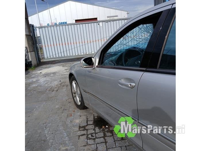 Portier 4Deurs links-voor van een Mercedes C-Klasse, Gebruikt, -, Deur, Ophalen of Verzenden