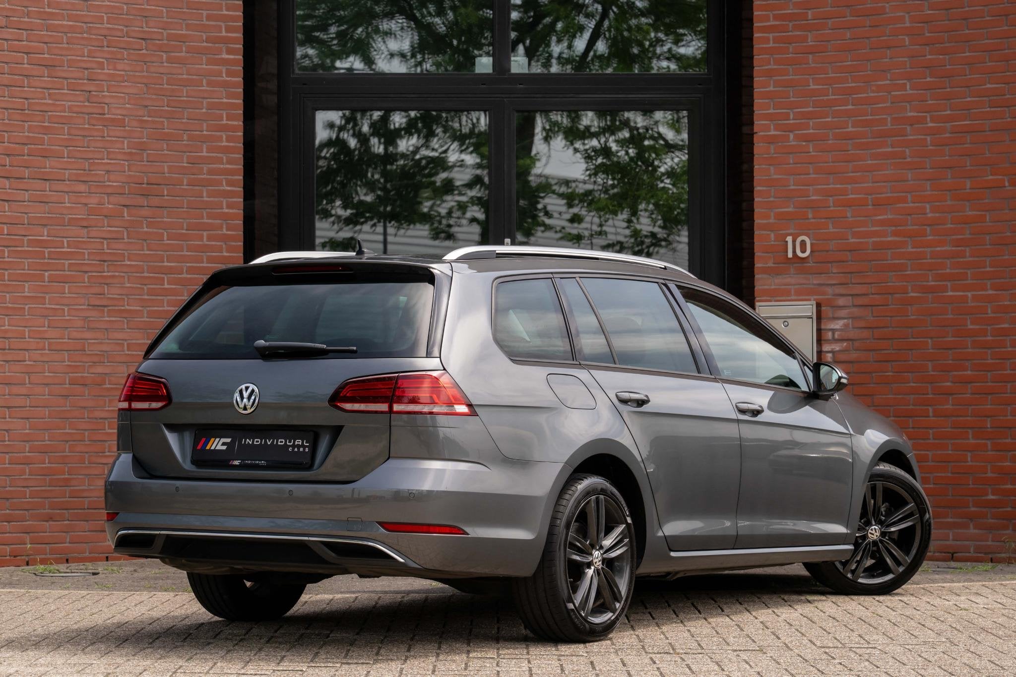 Volkswagen Golf Variant 1.5 TSI Highline ACC Pano Massage Or, 4 cilinders, Origineel Nederlands, Automatische klimaatregeling