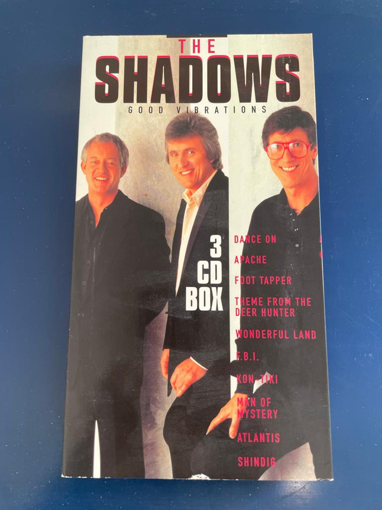 The Shadows - Good Vibrations (3 CD Boxset), Ophalen of Verzenden, Gebruikt, Boxset