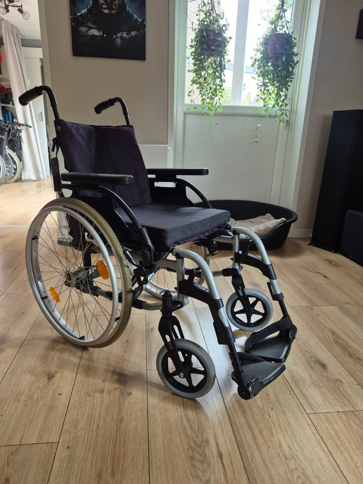 breezy besiX lichtgewicht vouwrolstoel, Ophalen of Verzenden, Zo goed als nieuw, Duwrolstoel