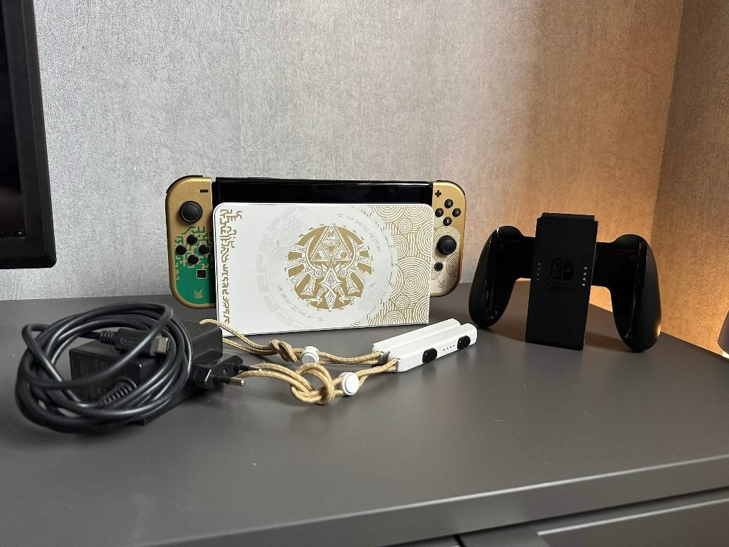 Nintendo Switch OLED Tears of the Kingdom edition, Ophalen of Verzenden, Gebruikt, Met 1 controller, Switch OLED
