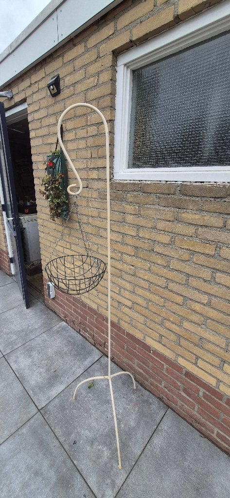 Hangenbasket houder, Ophalen, Gebruikt