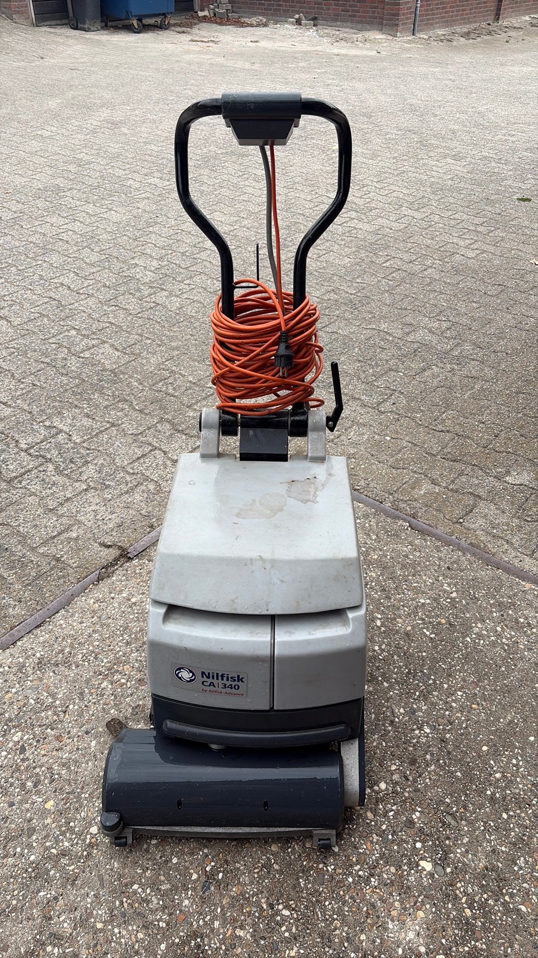 Nilfisk ca/340 te koop schrobmachine, Ophalen of Verzenden, Zo goed als nieuw