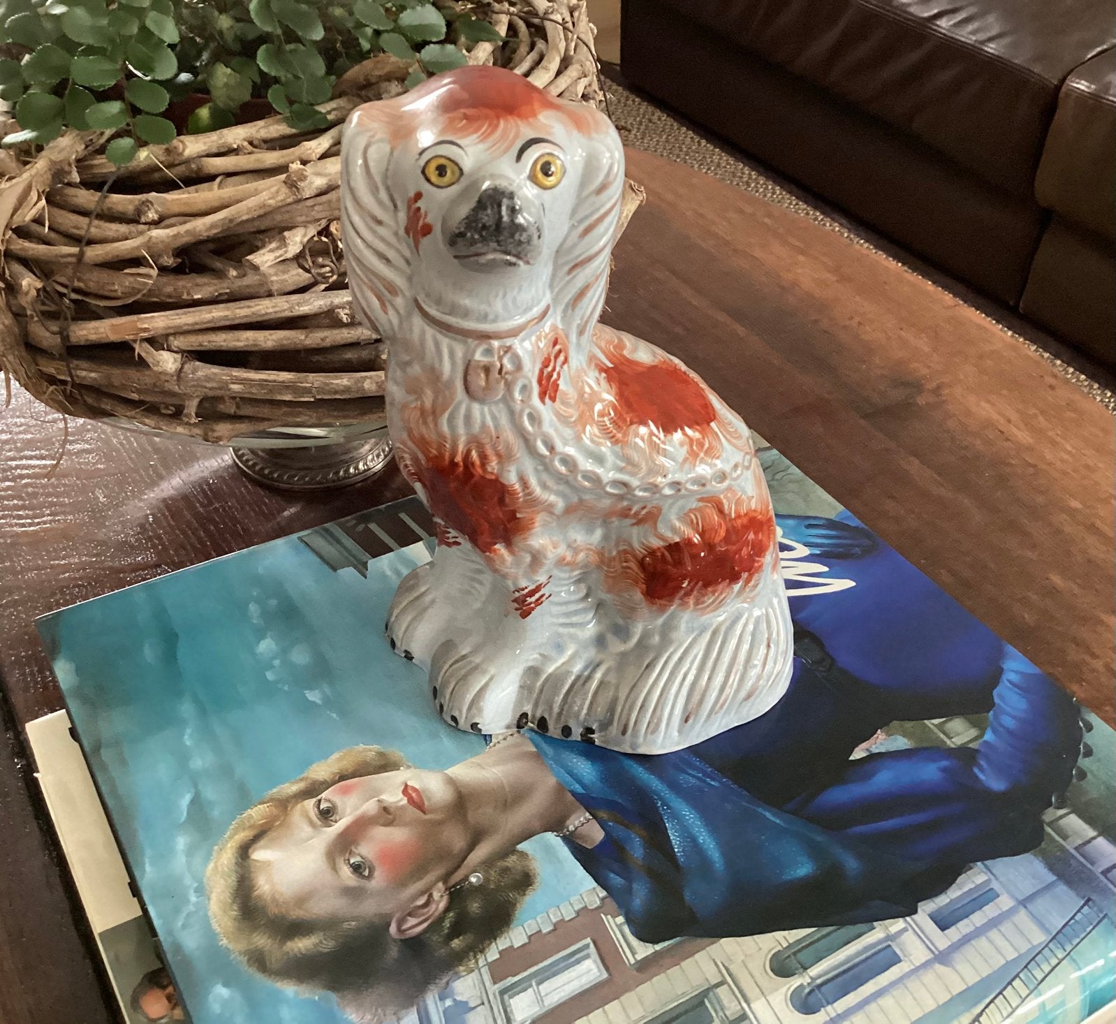 Staffordshire porseleinen HONDJE, Antiek en Kunst, Ophalen