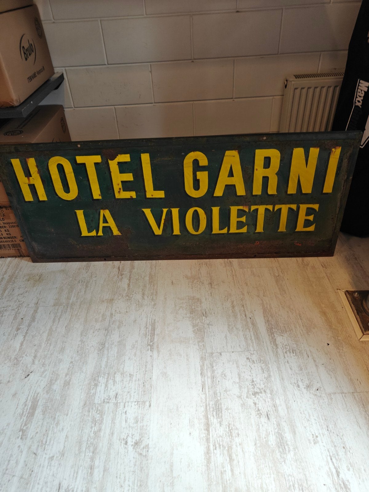 Gigantisch Groot Gietijzeren Reclame bord Hotel 150 x 60 cm., Ophalen