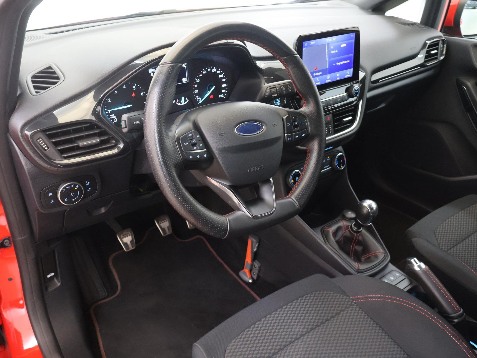 Foto 8 van Ford Fiesta 1.0 EcoBoost ST-Line | Navigatie | Climate Contr