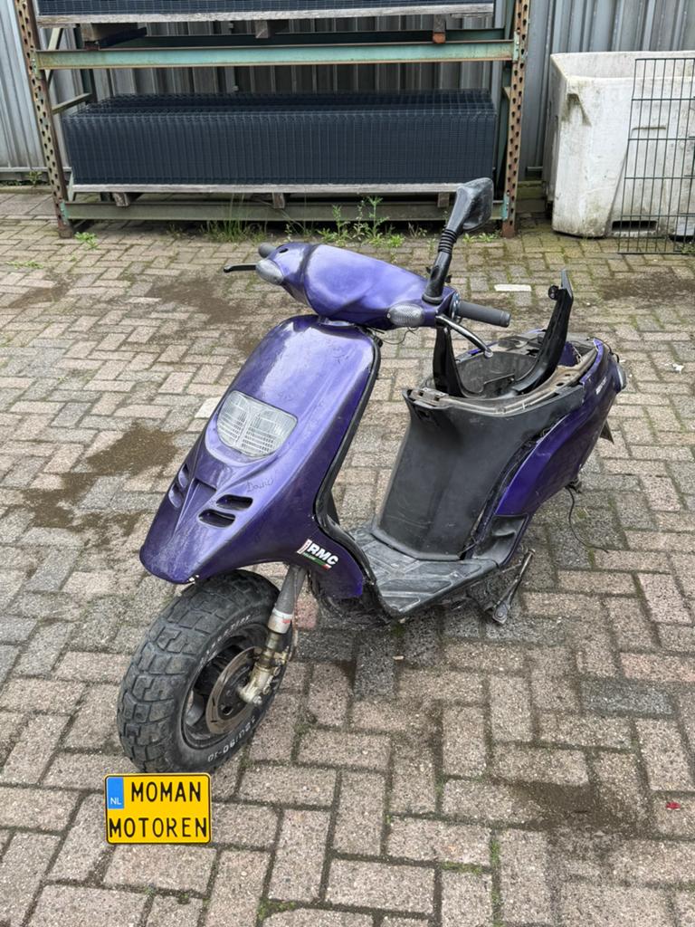 Piaggio typhoon frame project swingarm, Ophalen, Zo goed als nieuw, Frame, Piaggio