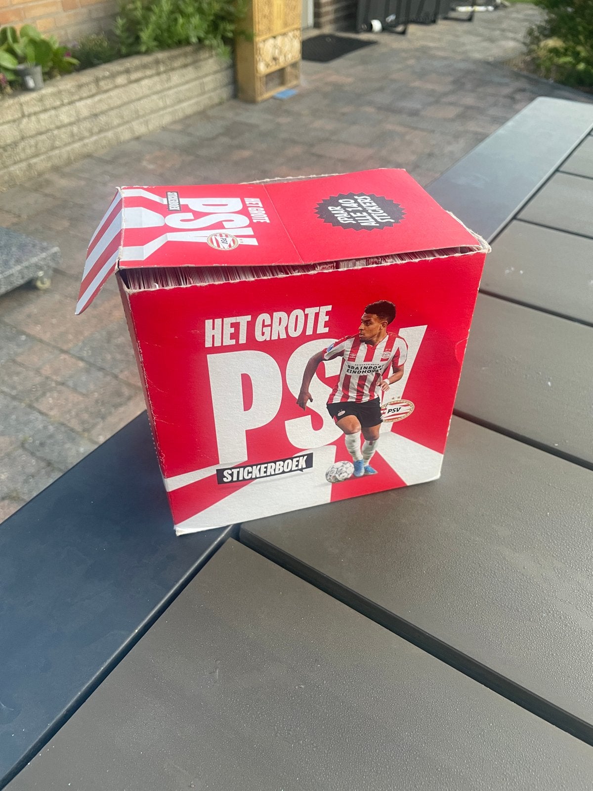 Doos PSV Jumbo stickers van afgelopen seizoen, Ophalen of Verzenden, Gebruikt, Sport