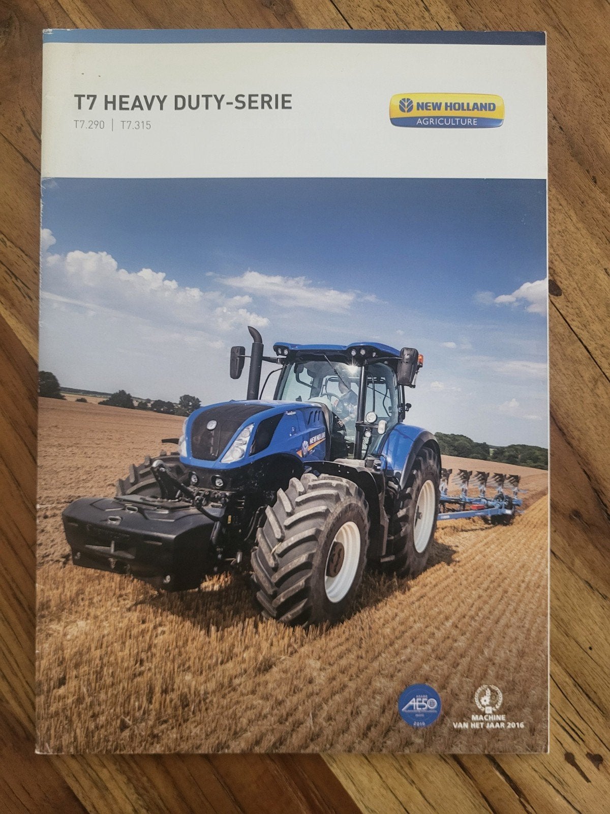 tractor folder New Holland T7 Heavy Duty serie, Boeken, Ophalen of Verzenden, Zo goed als nieuw