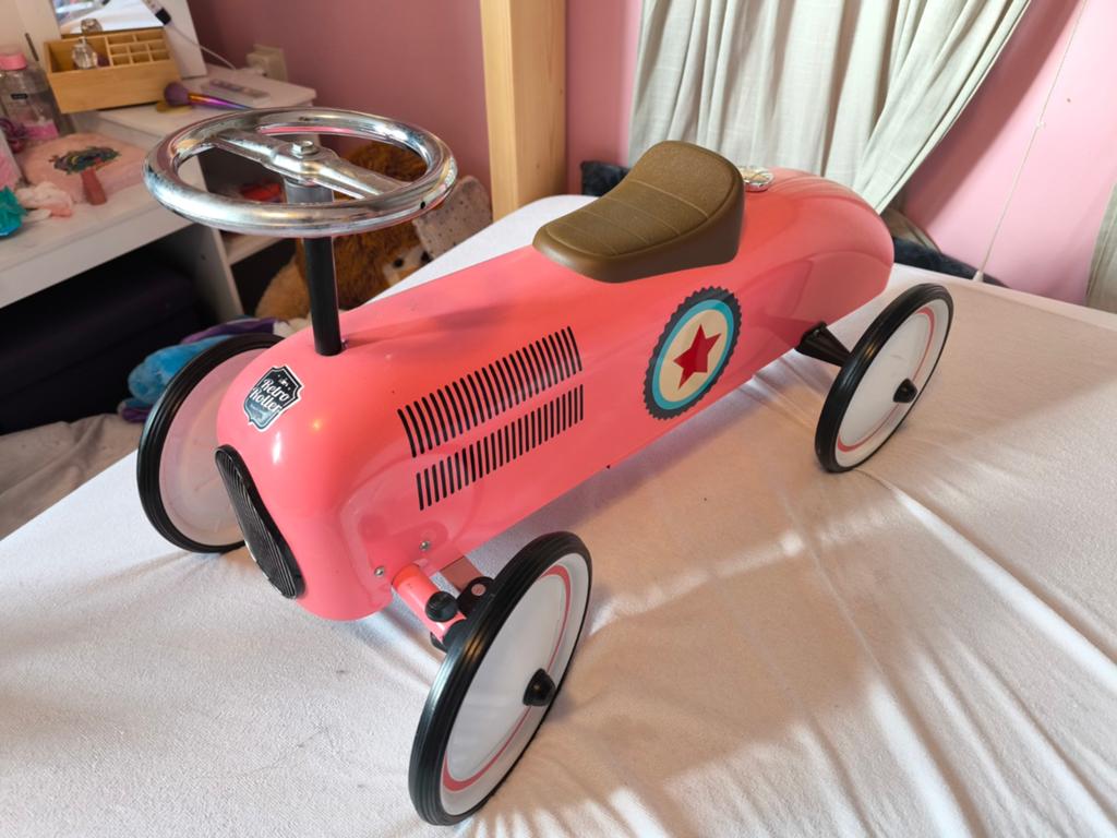 Roze Retro Roller Loopauto - Zo goed als nieuw, Ophalen of Verzenden, Zo goed als nieuw, Loopvoertuig