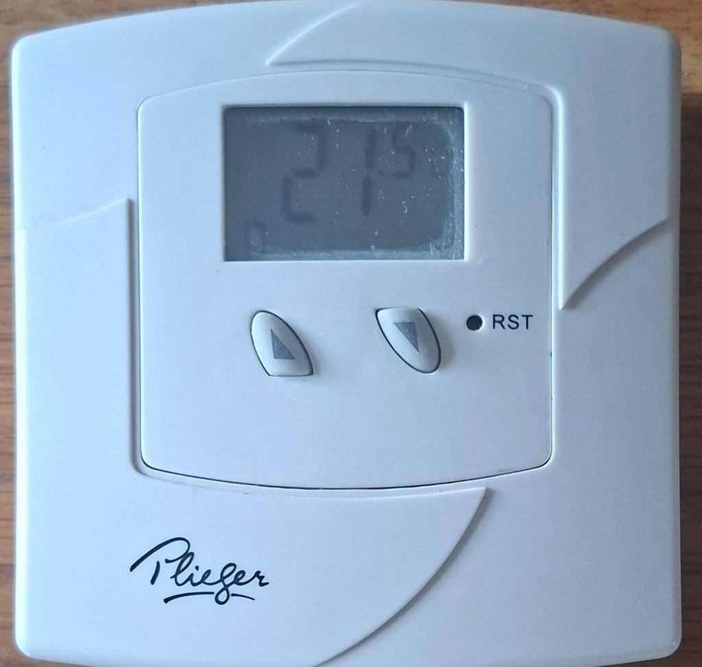 Plieger Montreal Kamerthermostaat, Doe-het-zelf en Verbouw, Thermostaten, Ophalen of Verzenden, Gebruikt