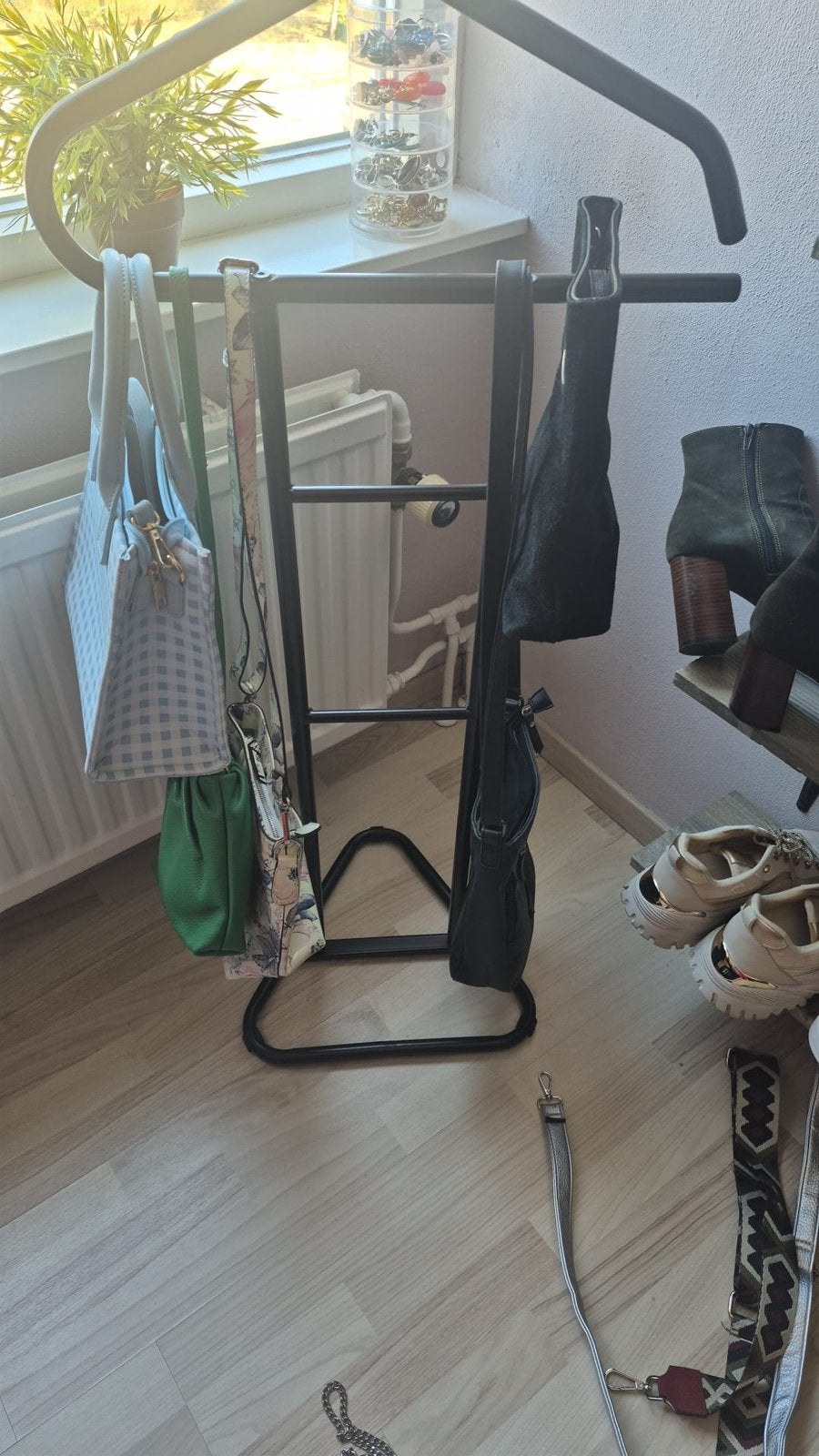 Dressboy, Ophalen, Zo goed als nieuw