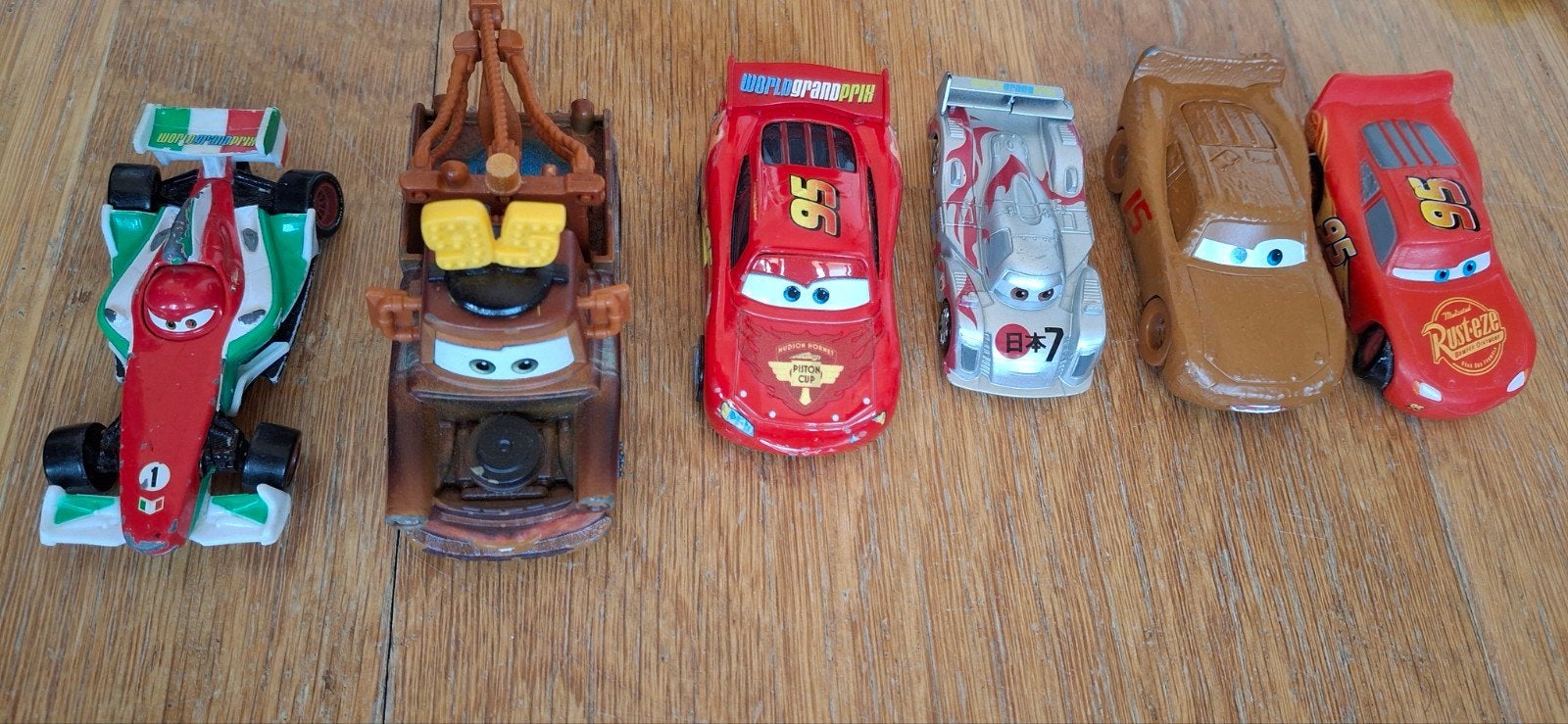 Cars Disney - Bliksem McQueen & Vrienden, Ophalen of Verzenden, Gebruikt