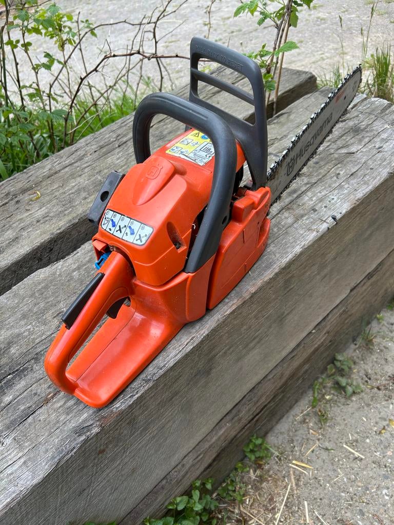 Husqvarna 235 Kettingzaag - Krachtig en Betrouwbaar, Ophalen, Gebruikt