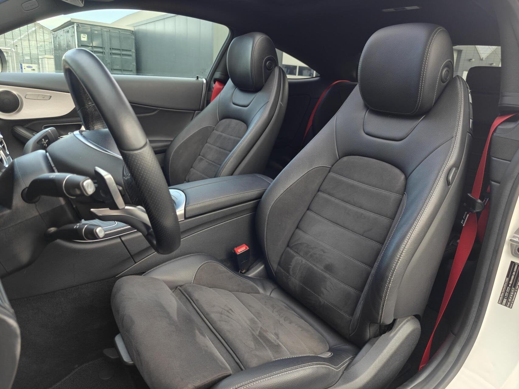 Mercedes-Benz C-Klasse Coupé |AMG|Panoramadak|Achteruitrijc, Auto's, Automaat, Achterwielaandrijving, Euro 6, 4 stoelen