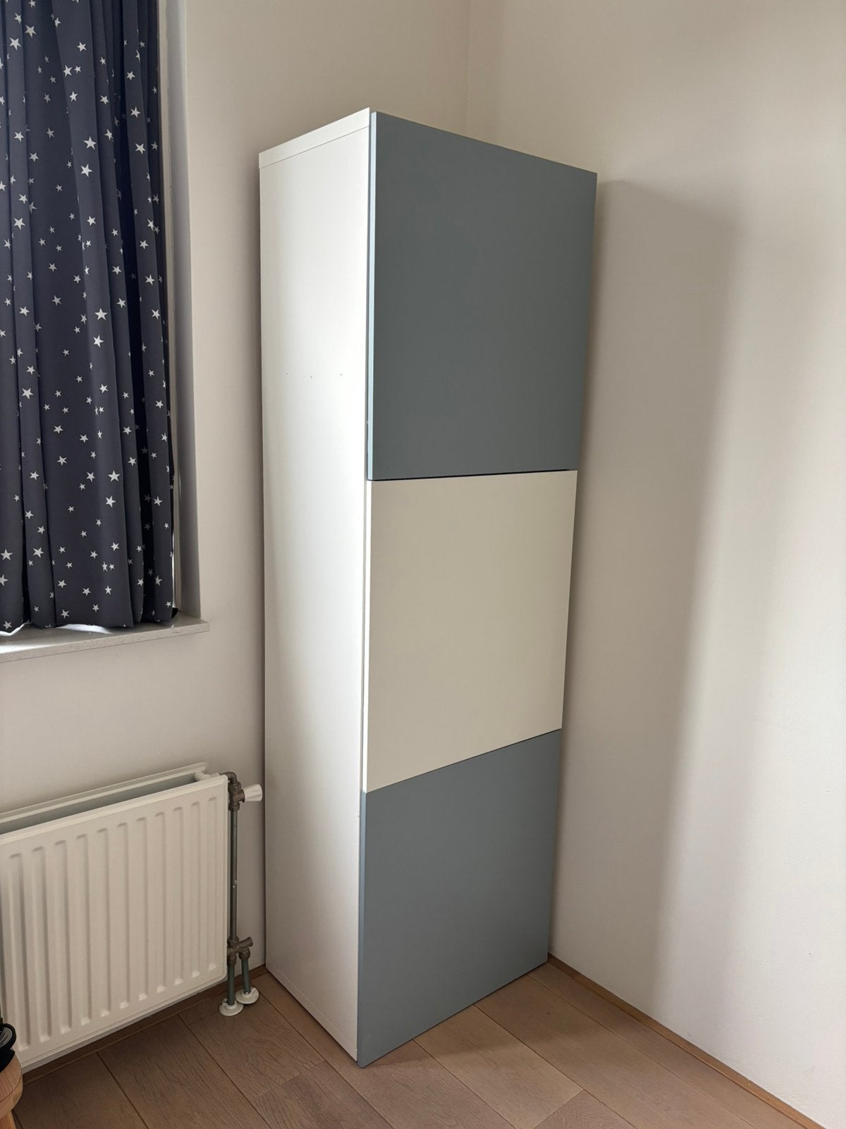 Besta IKEA kast met drie lappviken deuren. 60x42x193, Huis en Inrichting, Ophalen, Gebruikt, 50 tot 100 cm, Minder dan 100 cm