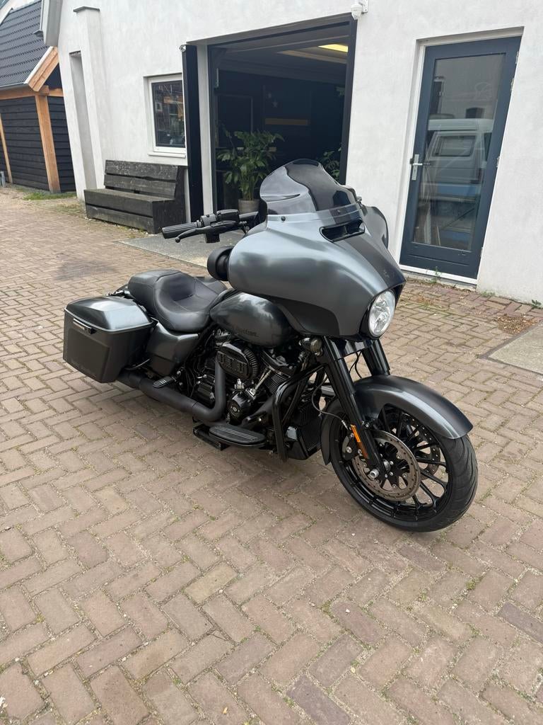 Harley Davidson Street Glide Special - streetglide-Topstaat!