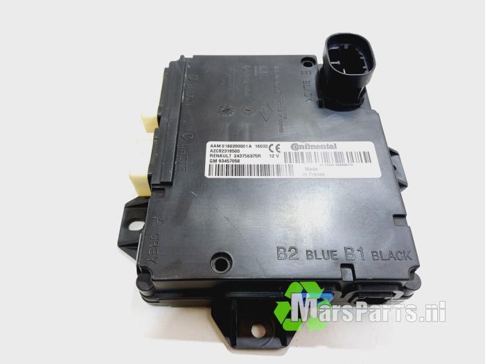 Centrale Deurvergrendelings Module van een Opel Vivaro, Gebruikt, -, -, Ophalen of Verzenden