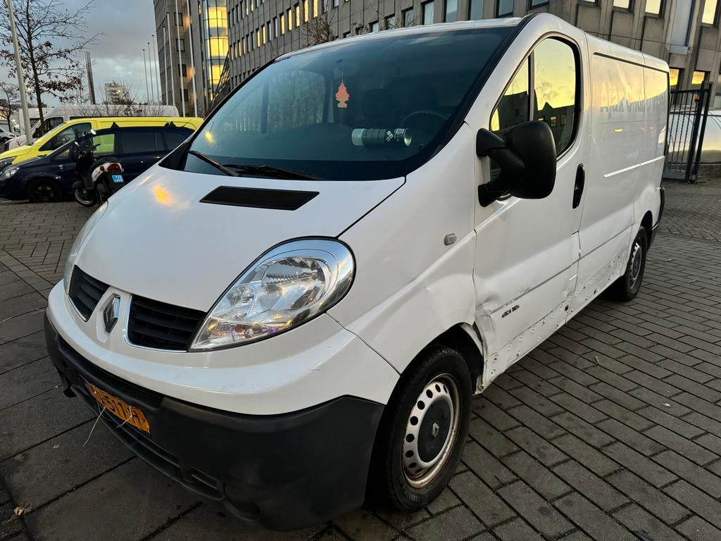 Renault traffic 2.0 dCi 2013 L1H1 cruise airco pdc euro 5, Auto's, Bestelauto's, Voorwielaandrijving, Euro 5, Stof, 1995 cc