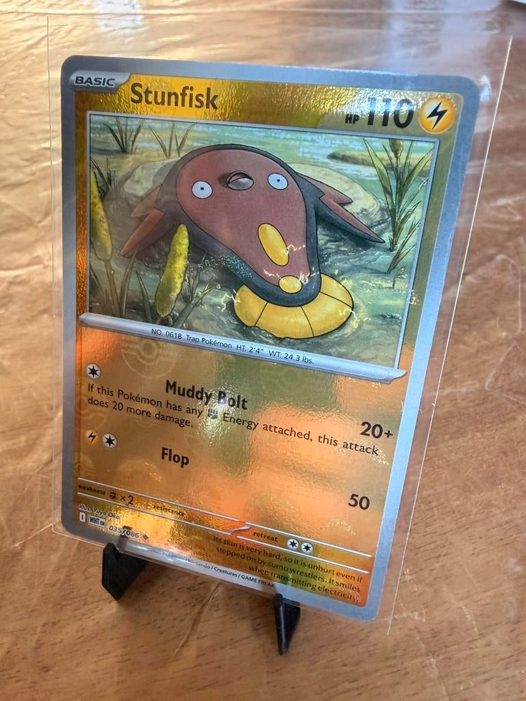 Stunfisk Reverse Pokeball - White Flare - Engels, Ophalen of Verzenden, Nieuw, Losse kaart, Foil