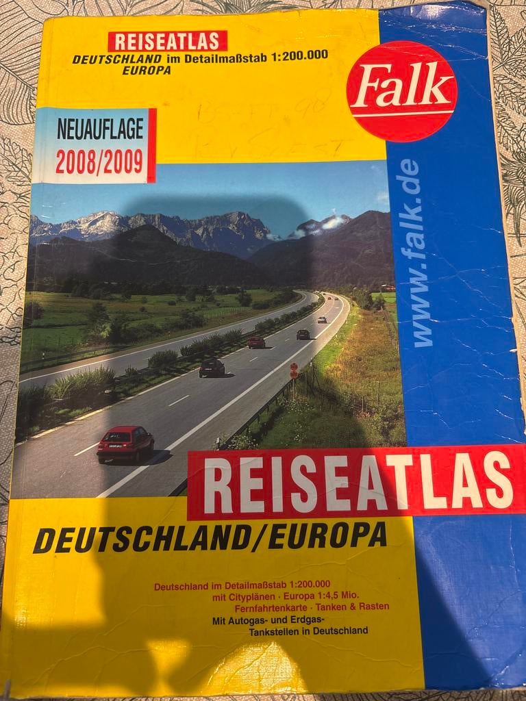 Falk Reisatlas Deutschland/Europa 2008/2009, Gelezen, Overige atlassen, 2000 tot heden, Ophalen of Verzenden