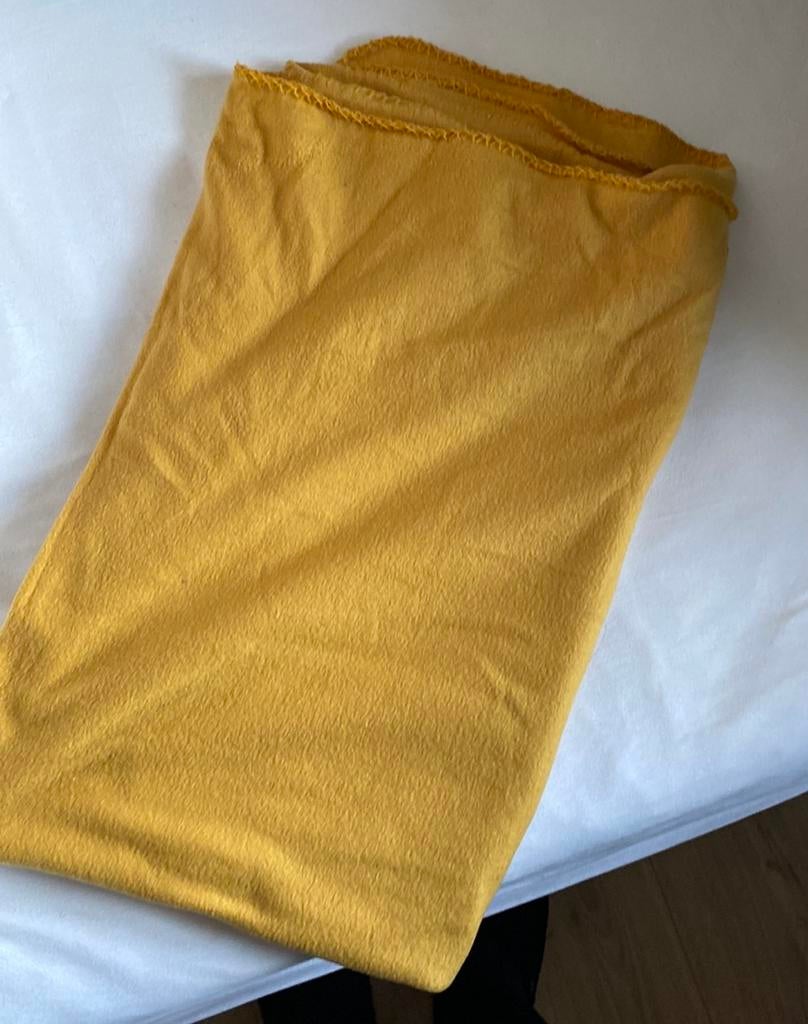 Okergeel fleece deken - in goede staat, Ophalen of Verzenden, Zo goed als nieuw