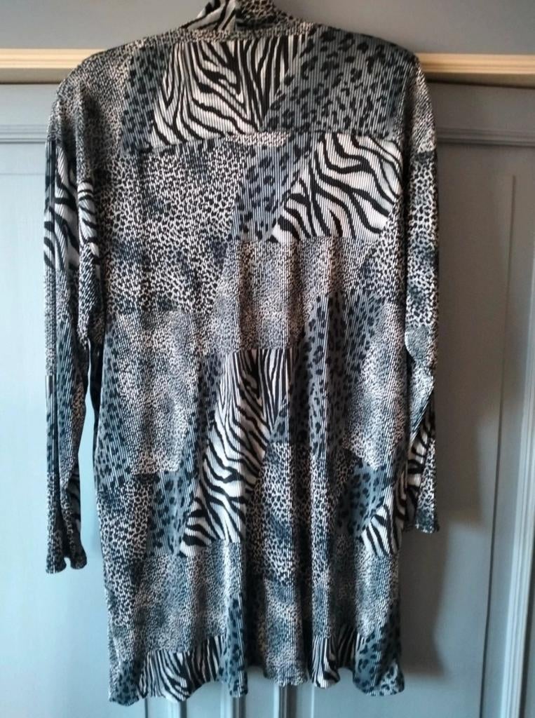 Magna geribbelde dierenprint vest 50 /52, Overige kleuren, Trui of Vest, Nieuw, Ophalen of Verzenden