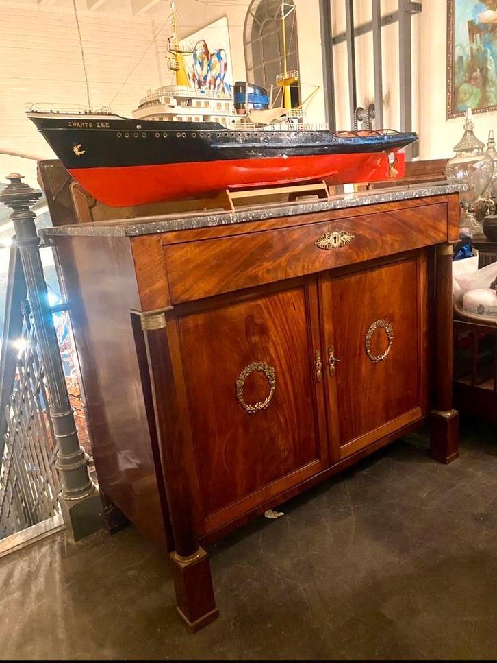 Empire, 2 deuren commode, bronzen monturen en marmer blad., Ophalen of Verzenden