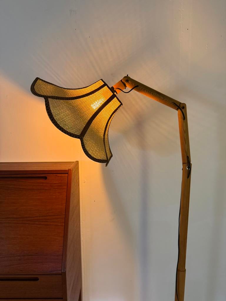 Vintage trompet-vormige vloerlamp, Zicoli Limbach ‘70, Overige materialen, Vintage retro buisframe design rotan webbing papercord deens