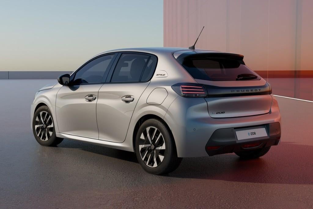 Peugeot 208 1.2 Puretech 2025, Voorwielaandrijving, Euro 6, 100 pk, Zwart