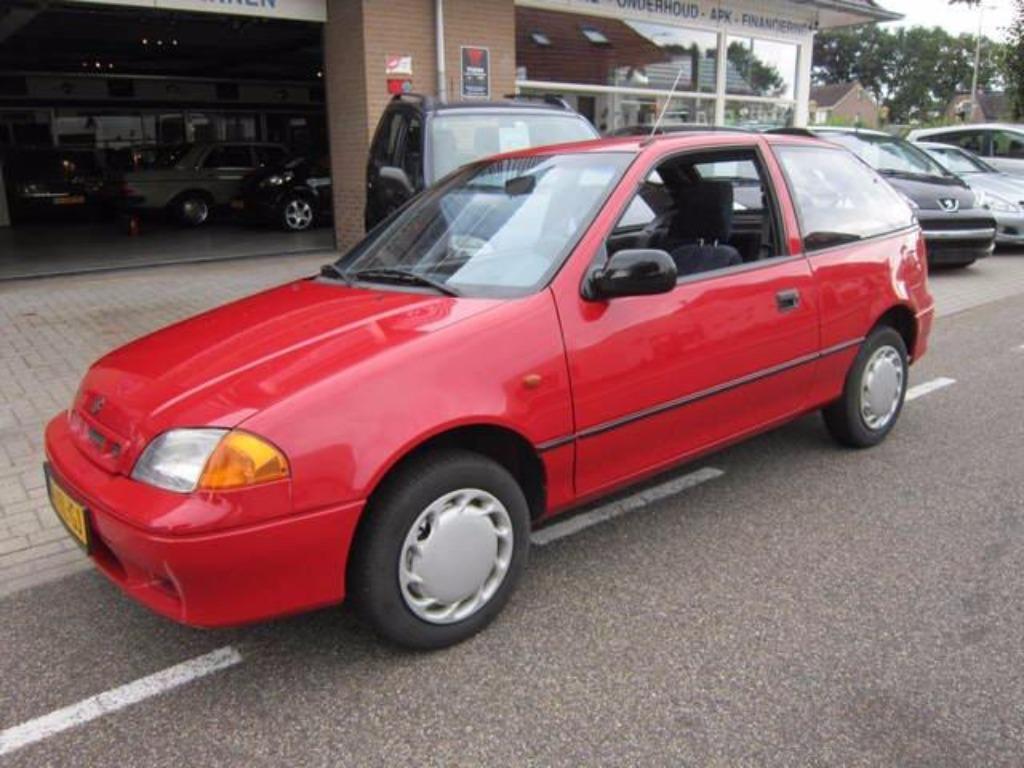SUZUKI SWIFT 1.3 GLS, Auto's, Suzuki, Voorwielaandrijving, 4 cilinders, Handgeschakeld, Particulier