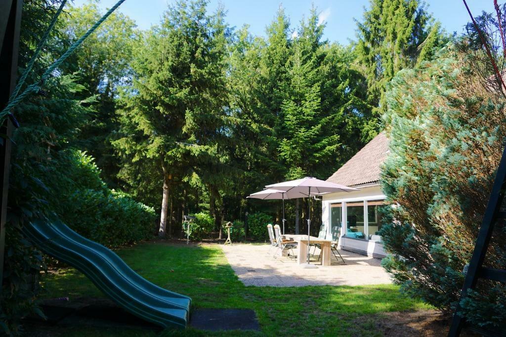 ruime woning in bos, rust, natuur, hond mee, wandelen,, In bos, Wasmachine, Landelijk, Chalet, Bungalow of Caravan
