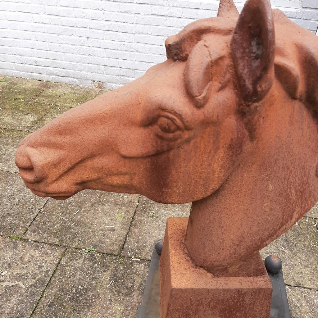 Beeld van een gietijzeren paardenhoofd, Tuin en Terras, Tuinbeelden, Niet, Niet, Niet, Overige typen