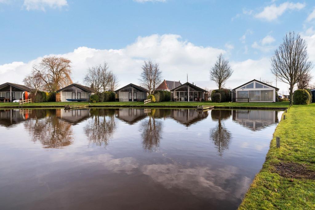 Vakantiehuis direct aan Gaastmeer/Heeg (Vis locatie), Bemiddelingsbureau, Open haard, Landelijk, Friesland