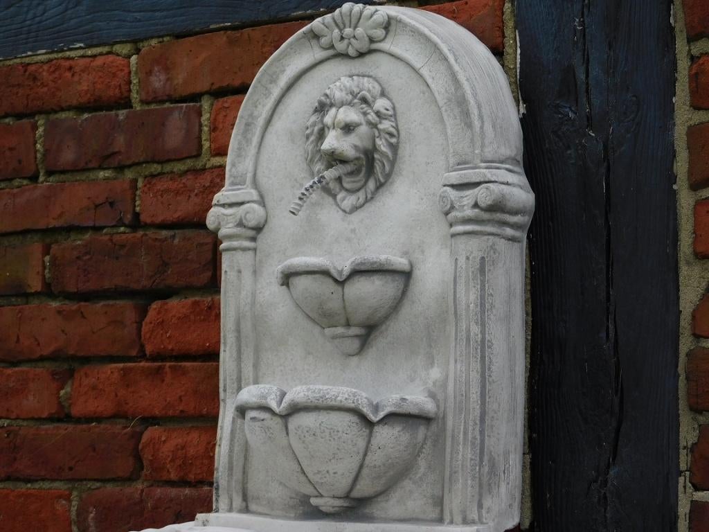 Wandfontein Leeuw - 105 cm - Steen, Ophalen of Verzenden, Overige materialen, Fontein