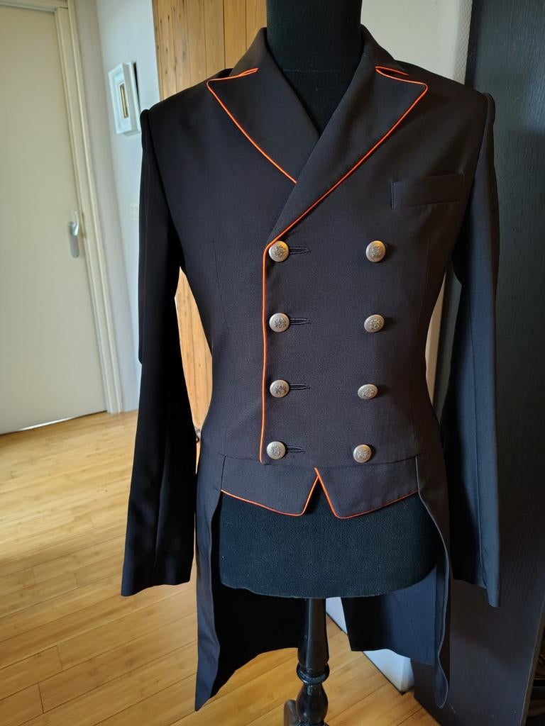 Zwarte met oranje bies slipjas dressuurjas, Nieuw, Ophalen of Verzenden, Schoeisel, Heren