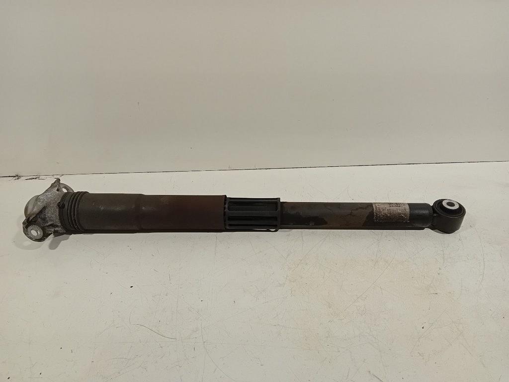 Schokbreker links achter Volkswagen Golf, Onderdelen@venauto.nl, Van der Ven Autorecycling B.V., Gebruikt, Ettenseweg 76, 4706 PB Roosendaal, The Netherlands