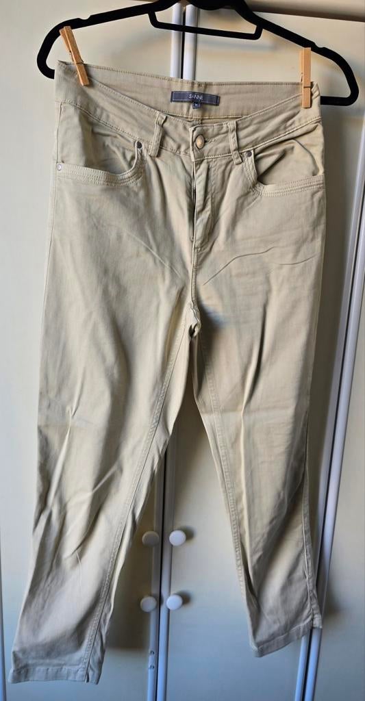 Beige broek van Sanne - Maat 36, Kleding | Dames, Beige, Ophalen of Verzenden, Zo goed als nieuw, Driekwart