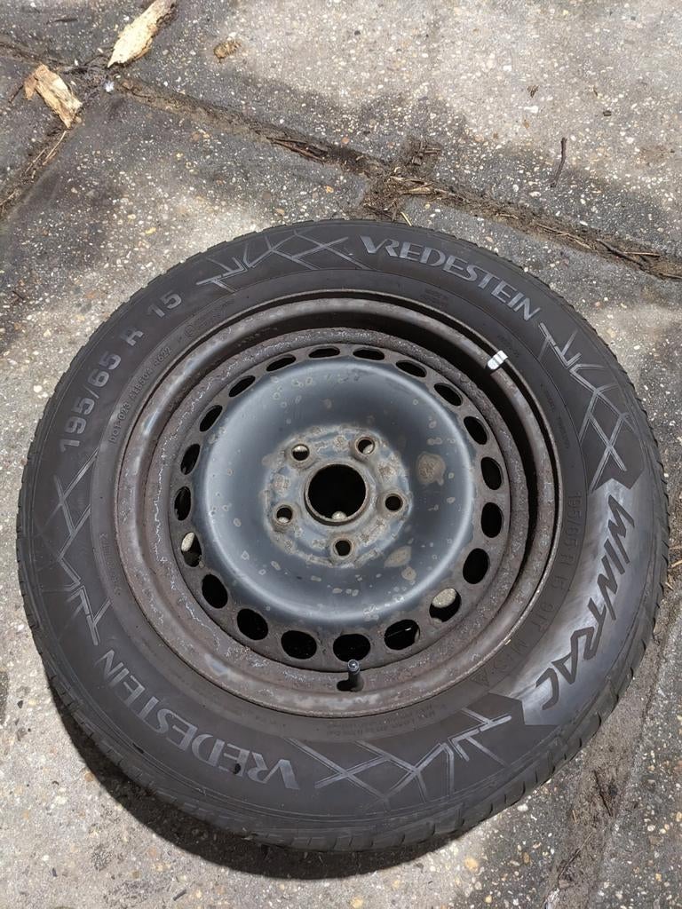 Winterbanden Vredestein 5x112 195/65 R15, Auto-onderdelen, Banden en Velgen, Ophalen, Gebruikt, 15 inch, Banden en Velgen