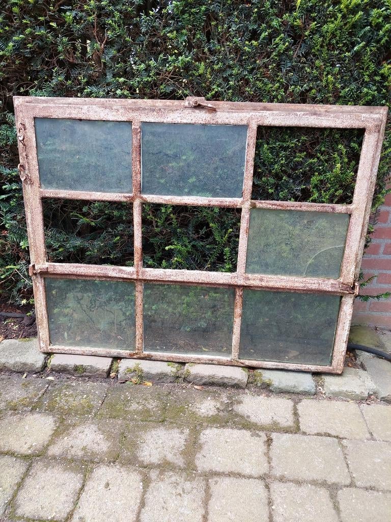 Een zeer mooi deels te openen gietijzeren stalraam., Ophalen, Gebruikt, Minder dan 80 cm, Minder dan 80 cm