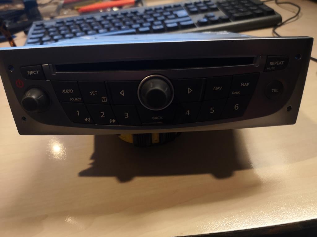 RENAULT MAGANE SCENIC 2 BJ08 AUTORADIO CD NAVI TELEFOON, Auto diversen, Autoradio's, Ophalen of Verzenden, Zo goed als nieuw