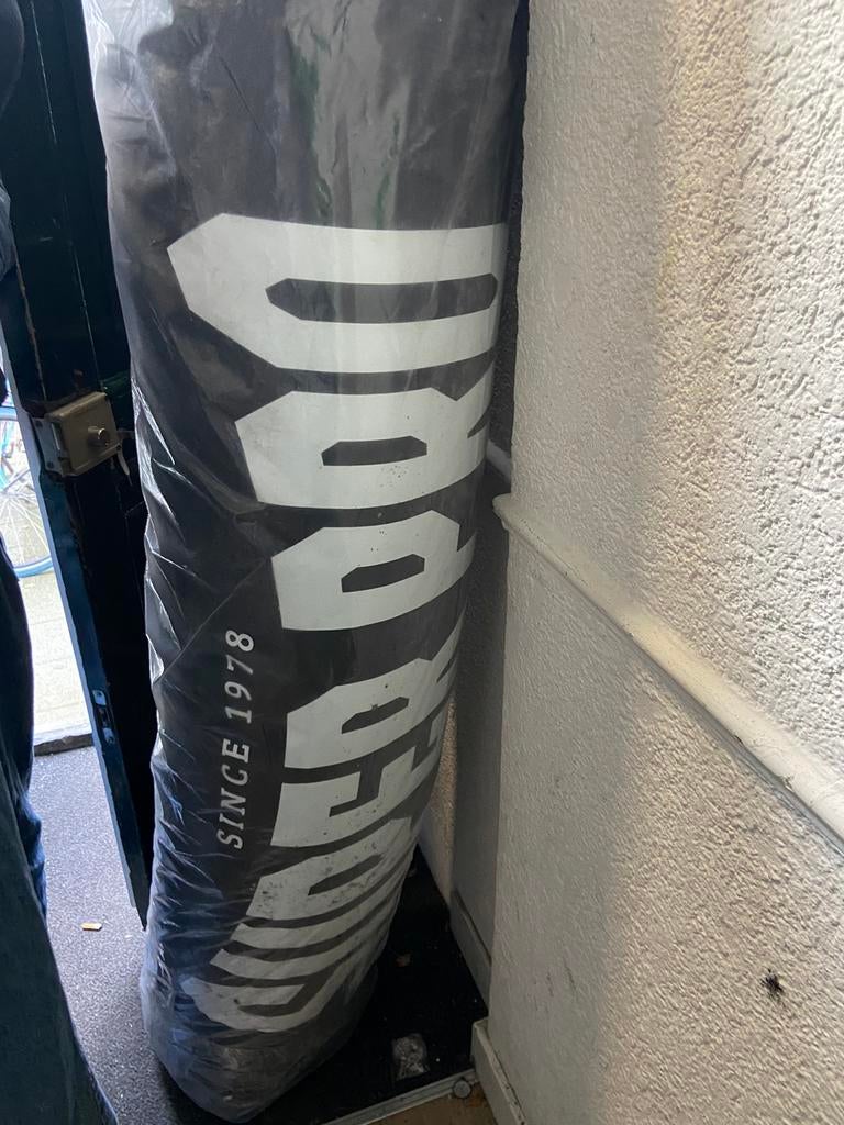 Proffesionele Bokszak Super pro 180cm, Ophalen, Zo goed als nieuw, Bokszak
