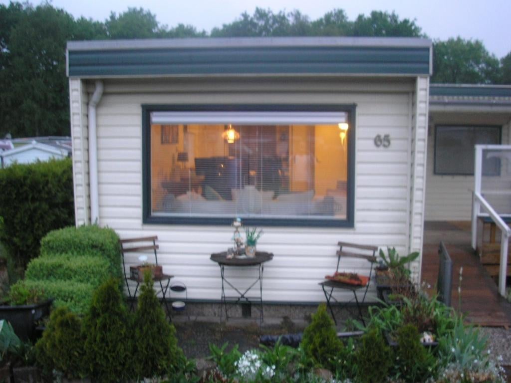 Te koop aangeboden: leuk chalet in een park op eigen grond!, 50 m² of meer, Groningen